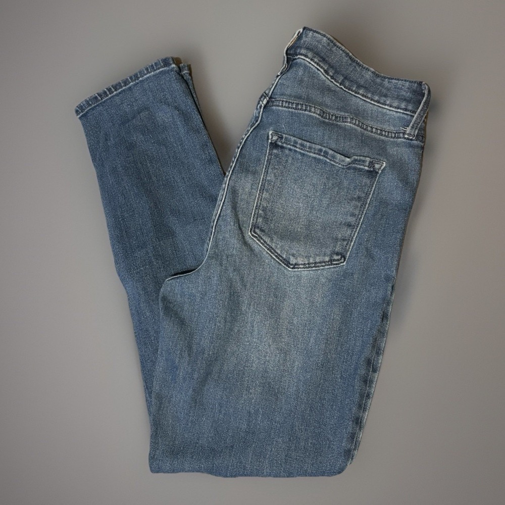 Old Navy Womans High Rise Wow Straight Denim Jeans -8